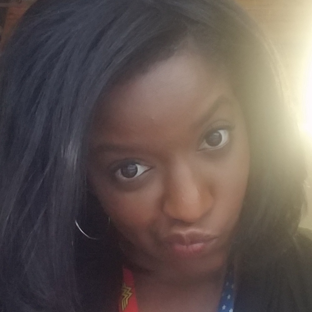 Meet your Posher, Laina